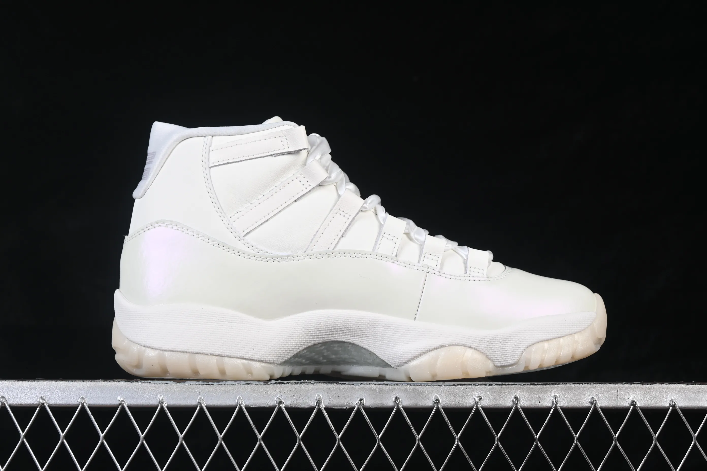 All categories Air Jordan Jordan series basketball shoes Air Jordan 11 F version Air Jordan 11 Retro "Pearl" AJ11 Joe 11 Pearl White AR0715-110